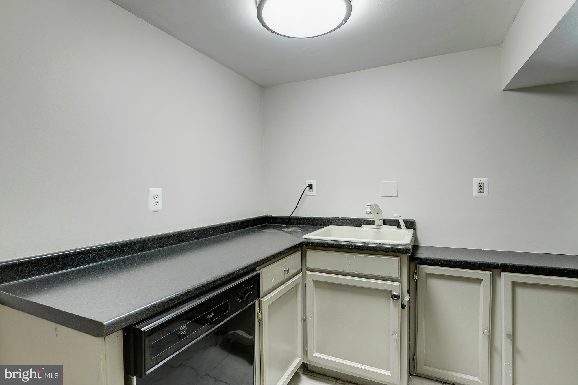 3035 Castle Road Falls Church, VA 22044 - Photo 15 of 24 Interior (General)