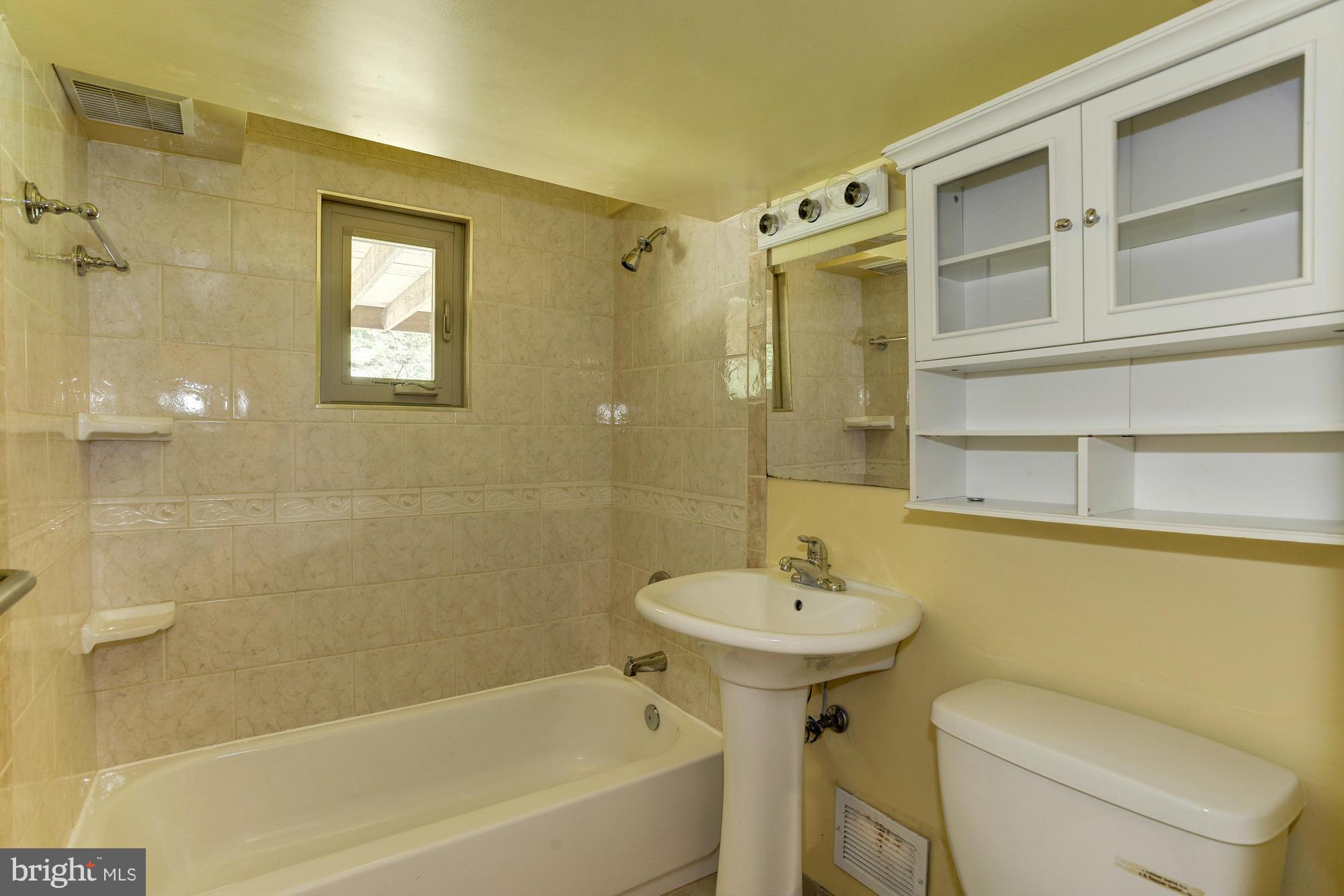 3035 Castle Road Falls Church, VA 22044 - Photo 16 of 24 Interior (General)