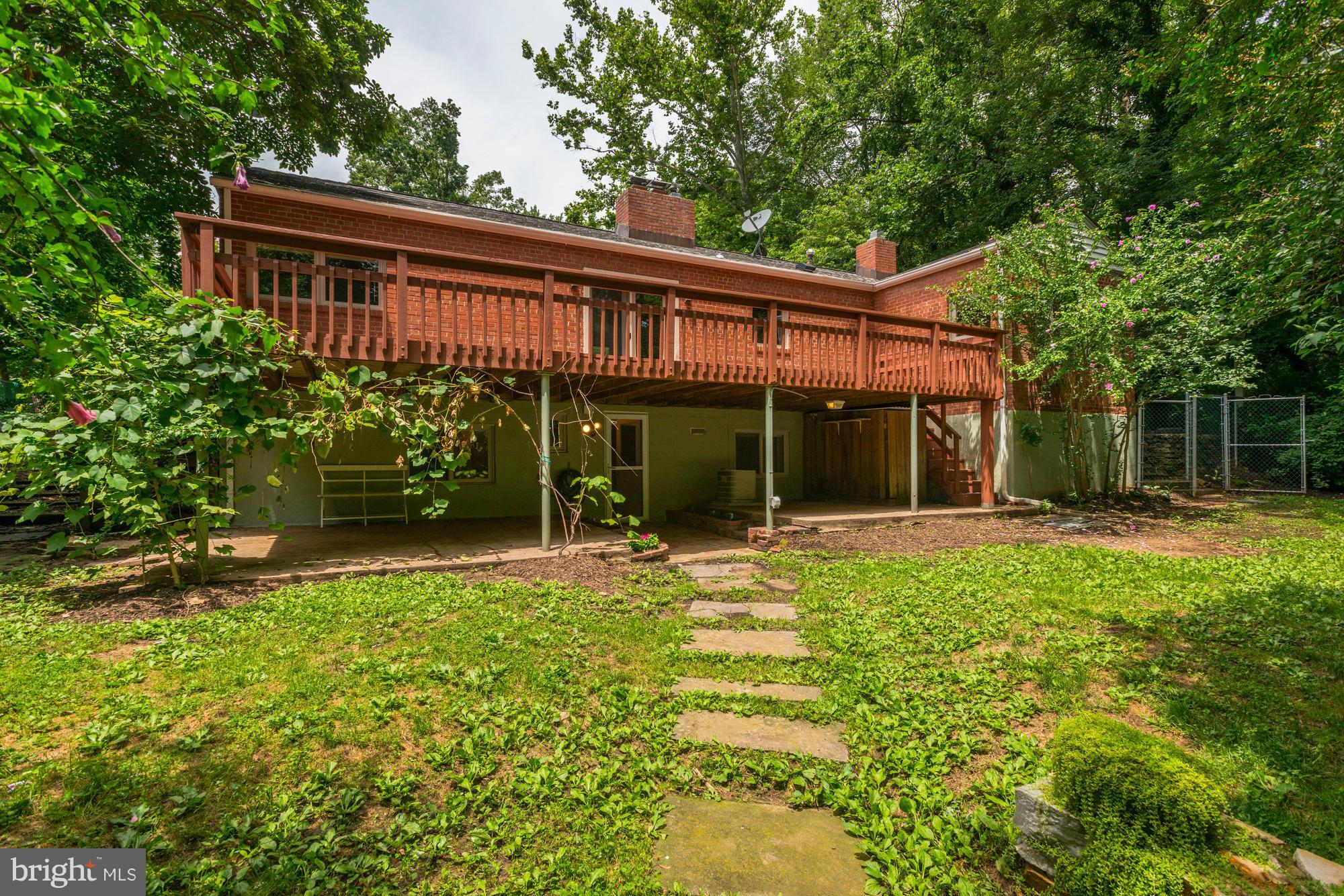 3035 Castle Road Falls Church, VA 22044 - Photo 19 of 24 Exterior (Rear)