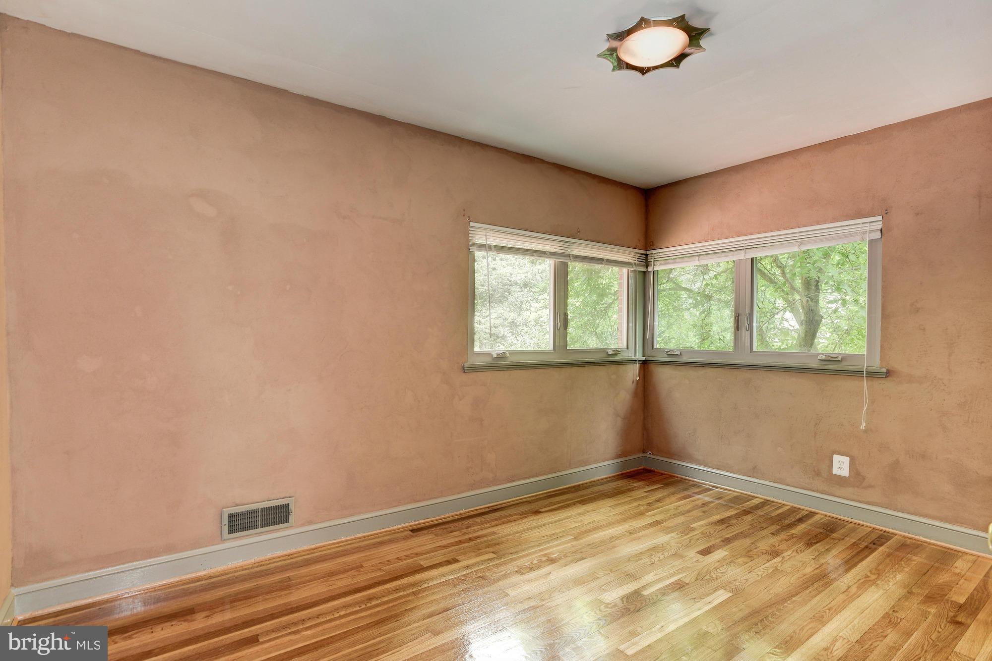 3035 Castle Road Falls Church, VA 22044 - Photo 10 of 24 Bedroom
