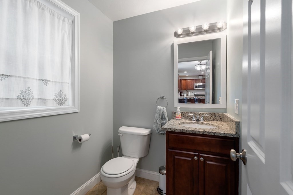 1261 Main Street Reading, MA 01867 - Photo 12 of 33 Gallery Image 12