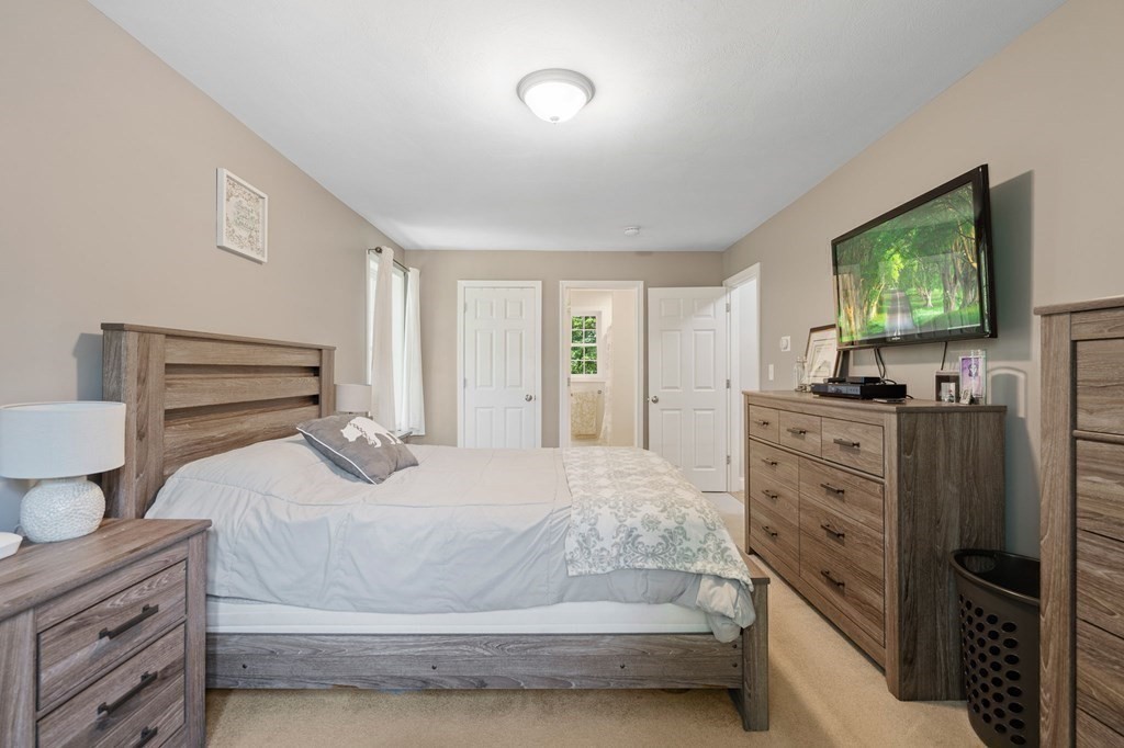 1261 Main Street Reading, MA 01867 - Photo 17 of 33 Gallery Image 17