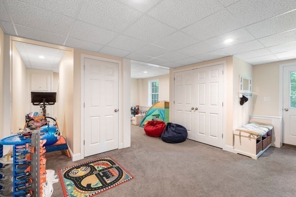 1261 Main Street Reading, MA 01867 - Photo 29 of 33 Gallery Image 29