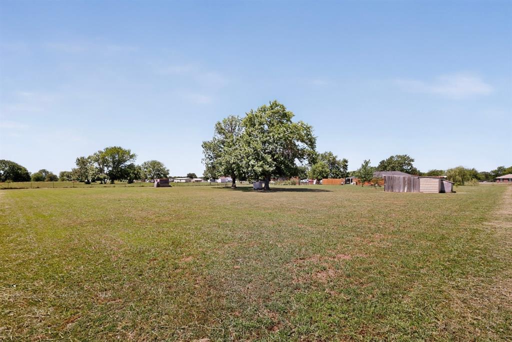 3671 Sundown Road Greenville, TX 75402 - Photo 6 of 40