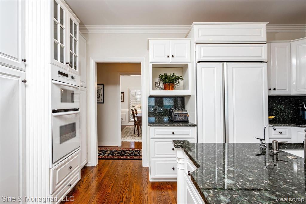 1020 Lake Shore Road Grosse Pointe Shores, MI 48236 - Photo 25 of 94