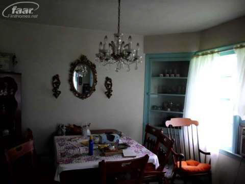 2461 Belsay Road Burton, MI 48519 - Photo 4 of 11 20373736-3.JPG