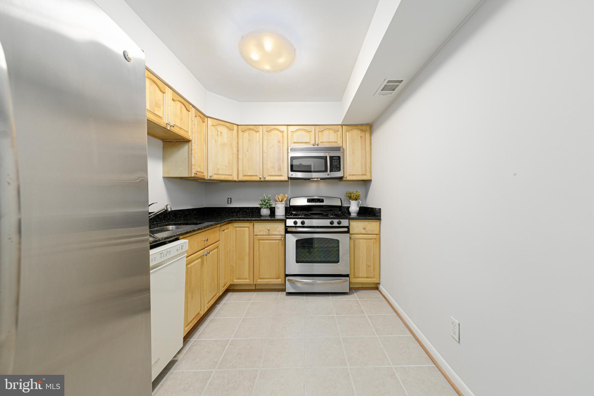 11623 Vantage Hill Road, Unit 22C Reston, VA 20190 - Photo 14 of 34