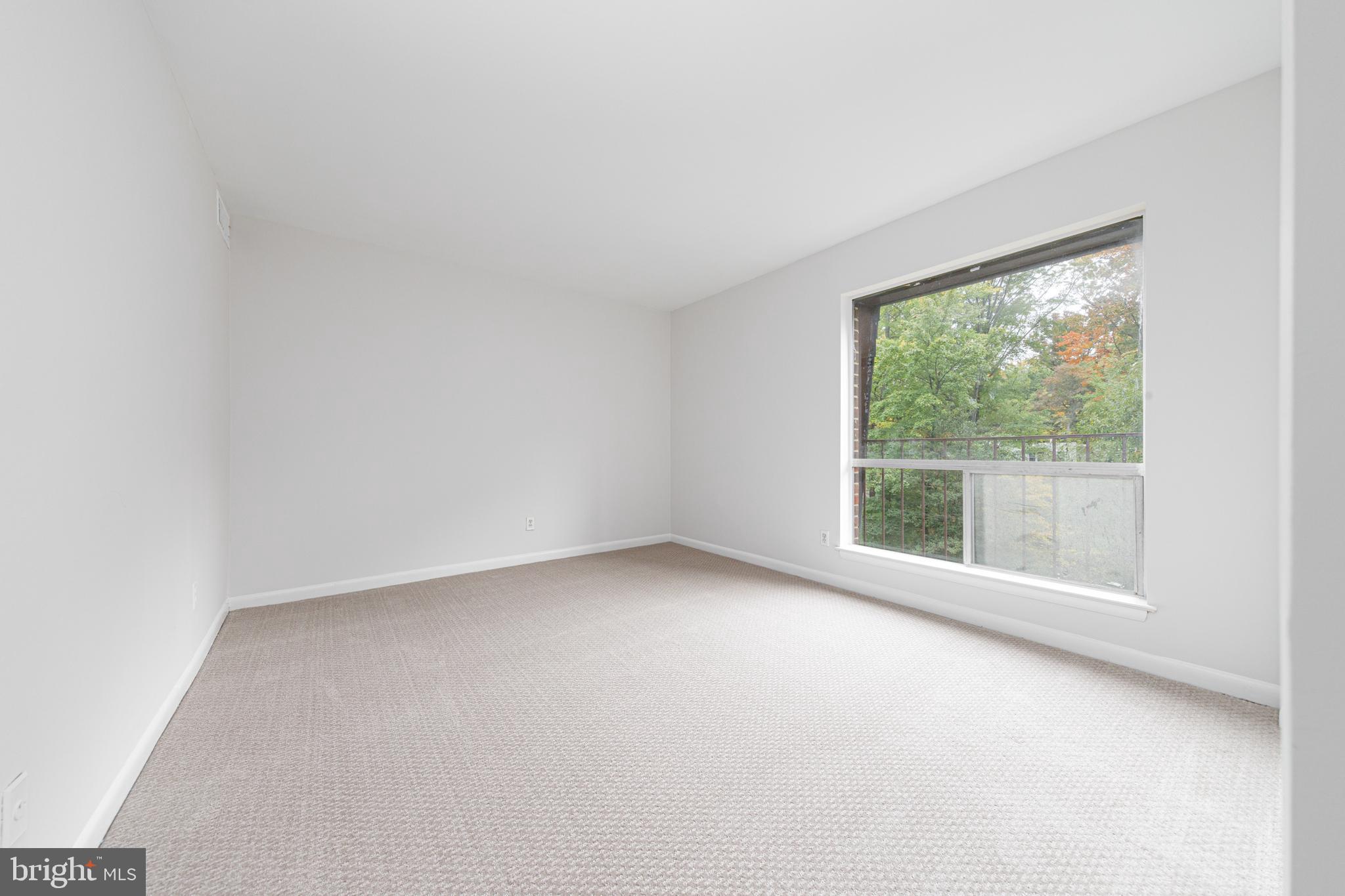 11623 Vantage Hill Road, Unit 22C Reston, VA 20190 - Photo 27 of 34 3rd bedroom