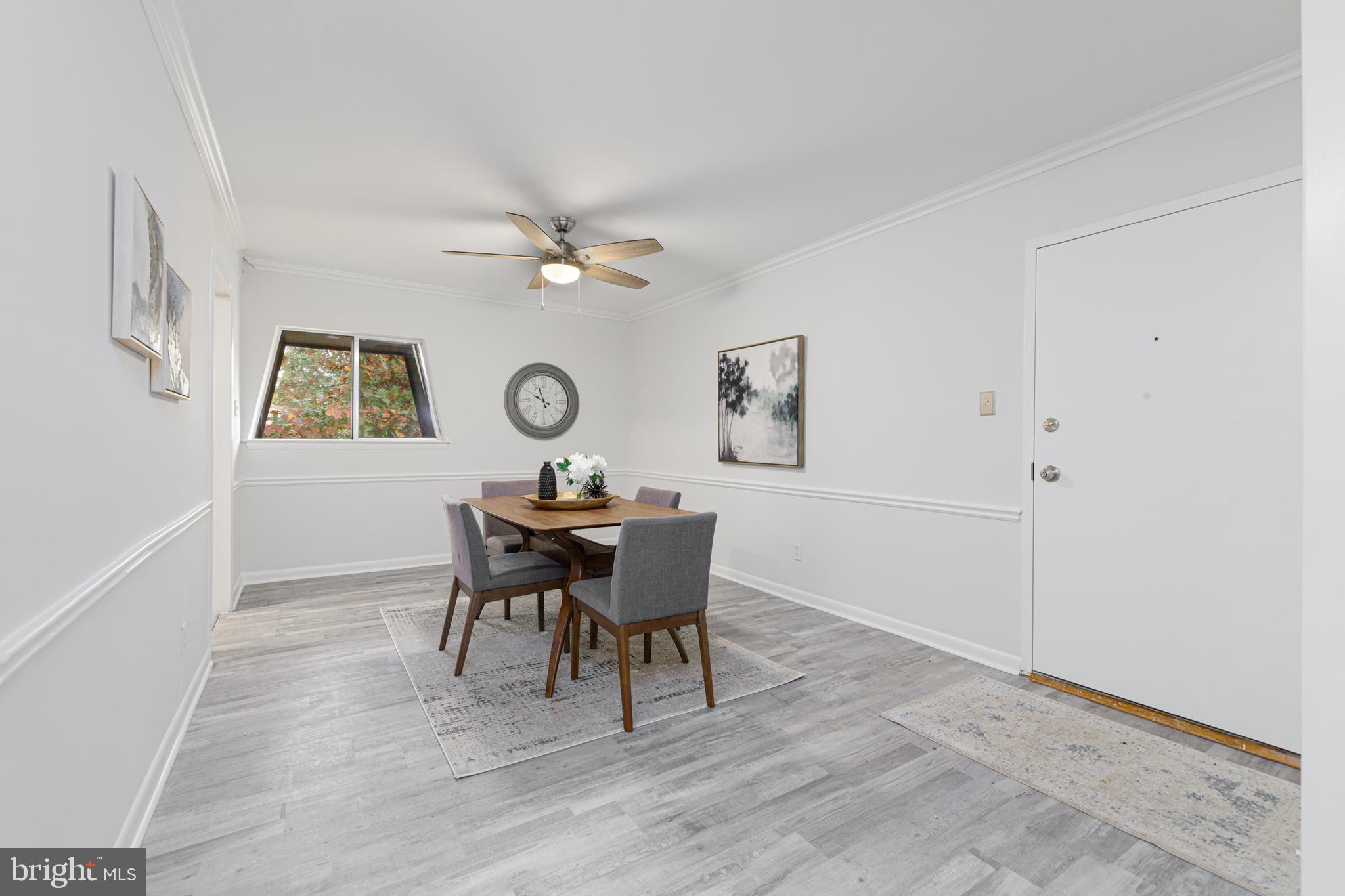 11623 Vantage Hill Road, Unit 22C Reston, VA 20190 - Photo 10 of 34 Large Dining room