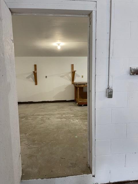 1520 Nazareth Road Kalamazoo, MI 49048 - Photo 27 of 30 Workshop entry