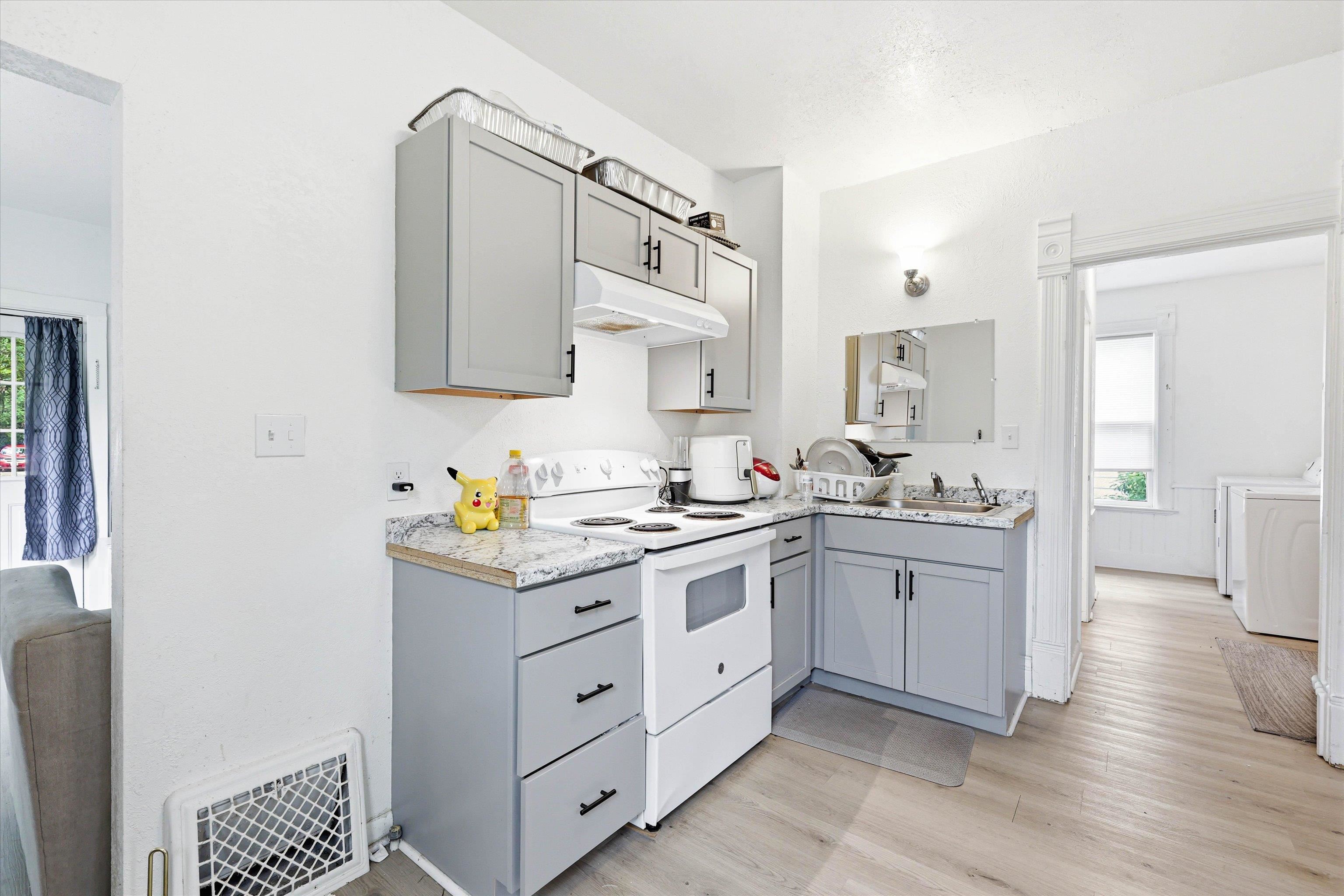 1010 North Division Street Appleton, WI 54911 - Photo 7 of 28