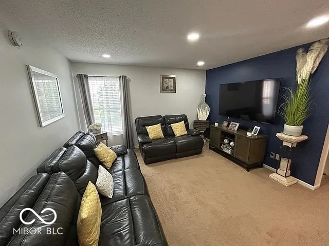 $369,000 | 9982 Big Bend Drive, Indianapolis, IN 46234