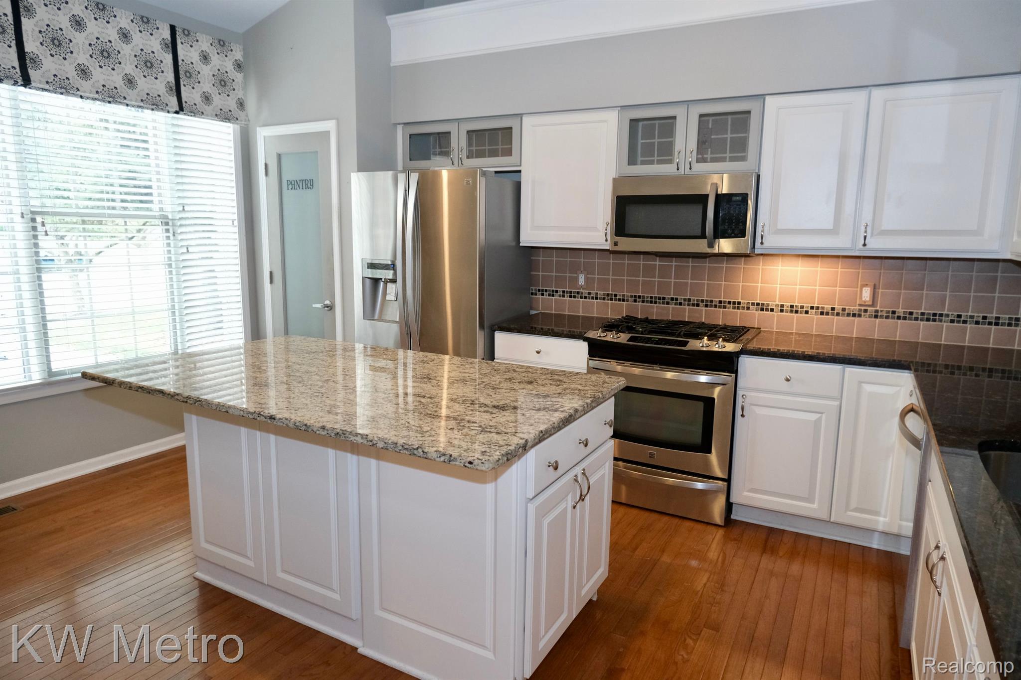 1871 Dunham Drive Rochester, MI 48306 - Photo 4 of 39 Gallery Image 4