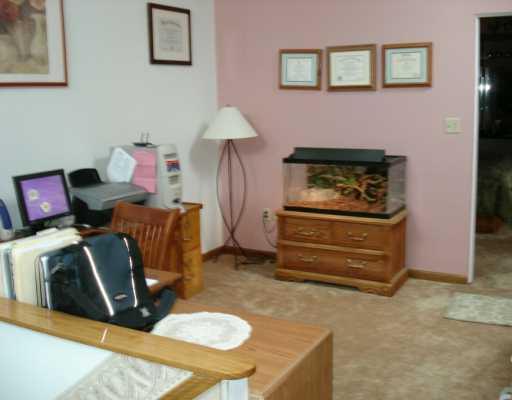 1211 Kenzie Road Pittsburgh, PA 15205 - Photo 6 of 7 Gallery Image 6