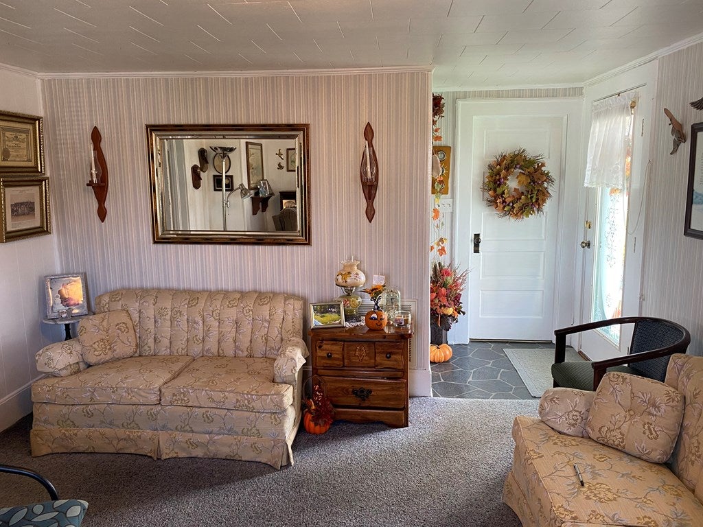 129 Fairview Road Galax, VA 24333 - Photo 9 of 22 Gallery Image 9