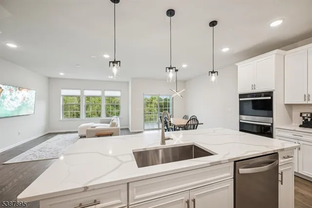 $835,000 | 29 Lilac Drive, Warren, NJ 07059