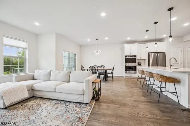 $835,000 | 29 Lilac Drive, Warren, NJ 07059