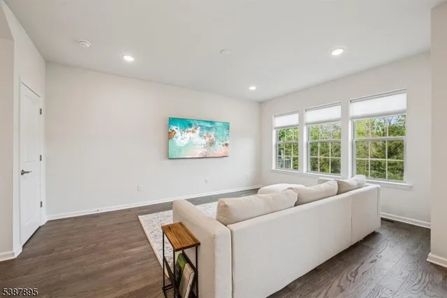 $835,000 | 29 Lilac Drive, Warren, NJ 07059