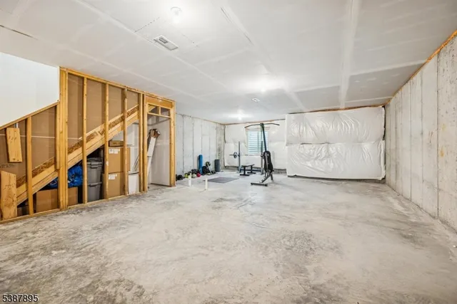 $835,000 | 29 Lilac Drive, Warren, NJ 07059