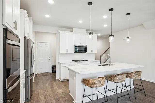 $835,000 | 29 Lilac Drive, Warren, NJ 07059