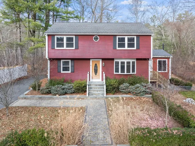 $600,000 | 119 Middlesex Street, Millis, MA 02054