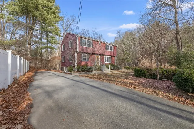 $600,000 | 119 Middlesex Street, Millis, MA 02054