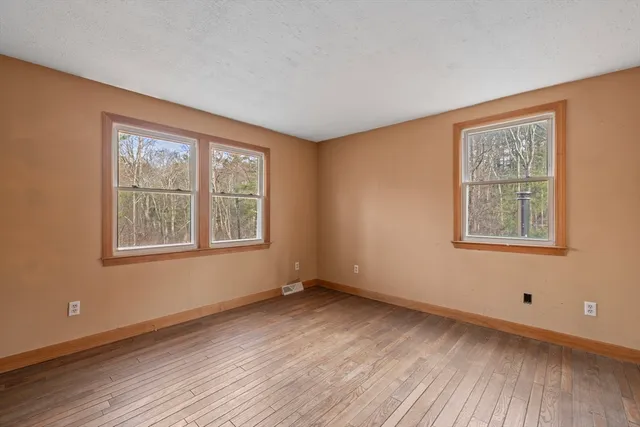 $600,000 | 119 Middlesex Street, Millis, MA 02054