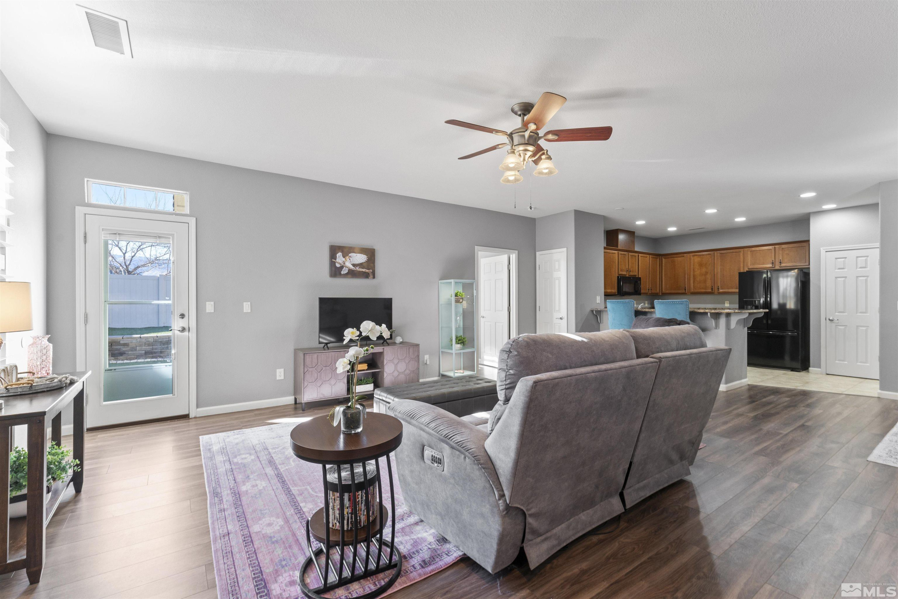 11055 Lamour Lane Reno, NV 89521 - Photo 5 of 40 Photo 5