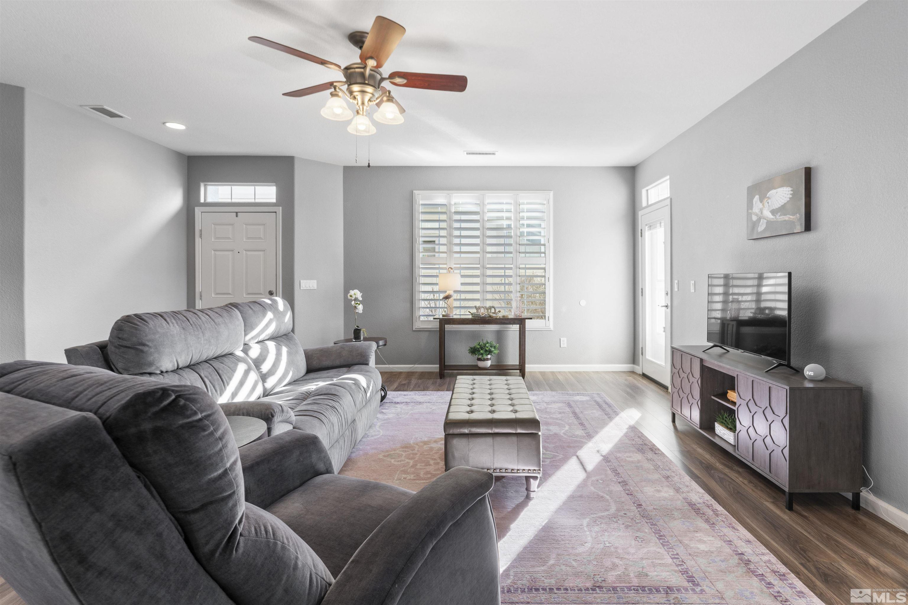 11055 Lamour Lane Reno, NV 89521 - Photo 8 of 40 Photo 8