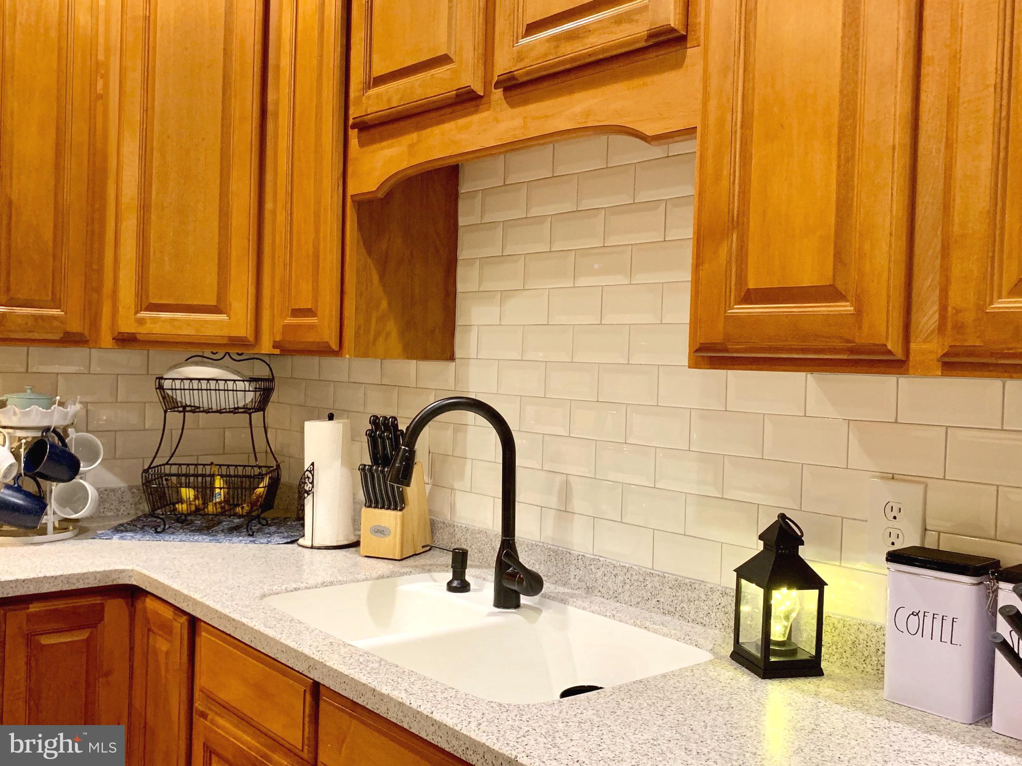 226 West Ridge Court Warrenton, VA 20186 - Photo 19 of 43 Subway tiles
