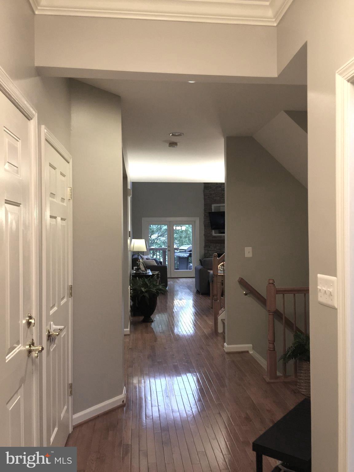 226 West Ridge Court Warrenton, VA 20186 - Photo 4 of 43 Open foyer w/hardwoods