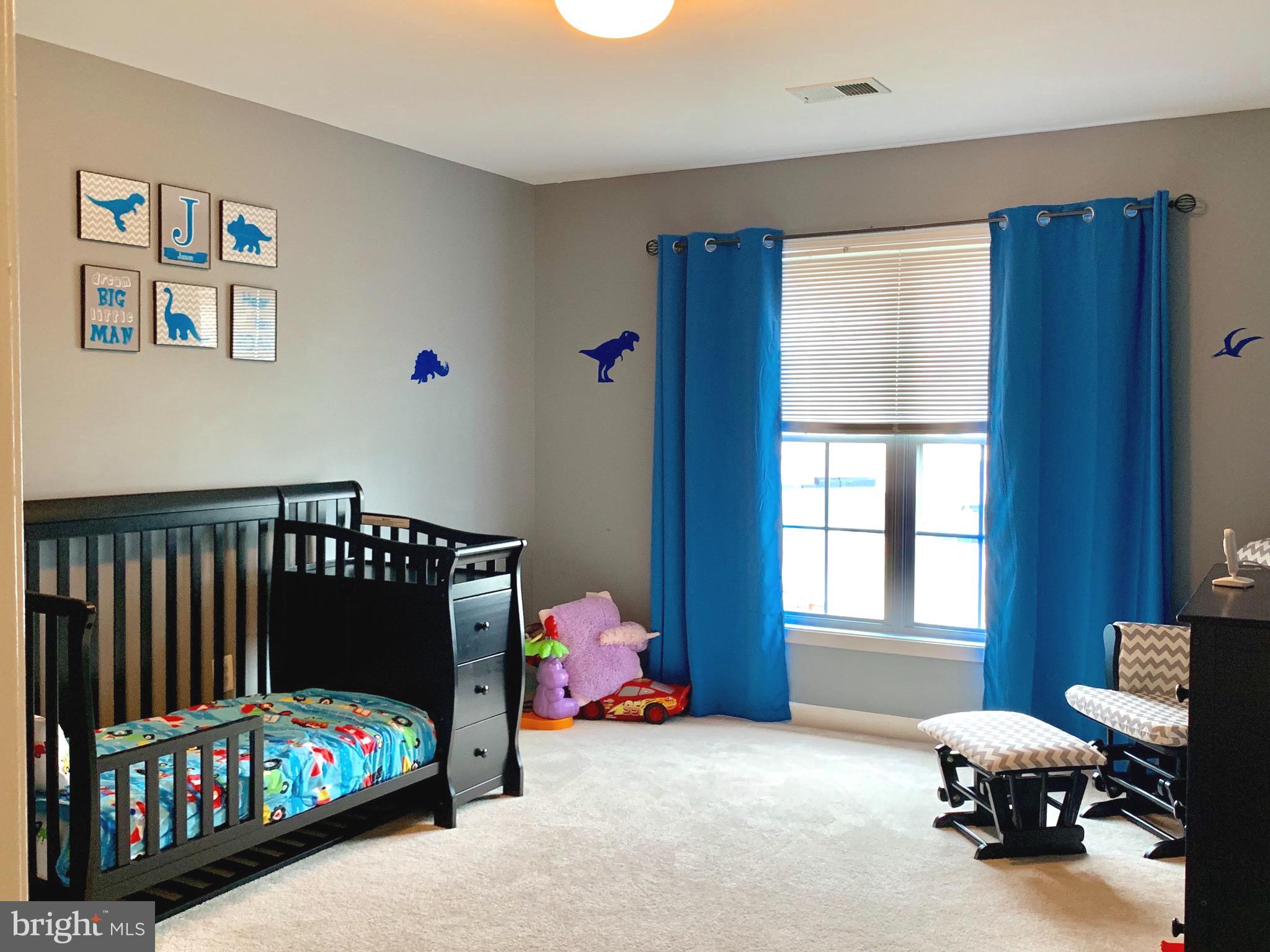 226 West Ridge Court Warrenton, VA 20186 - Photo 33 of 43 3rd bedroom (15x12)