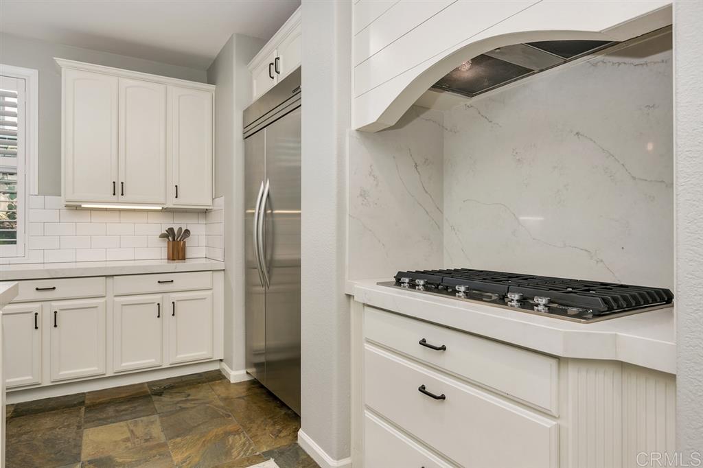 2346 Lapis Road Carlsbad, CA 92009 - Photo 9 of 25