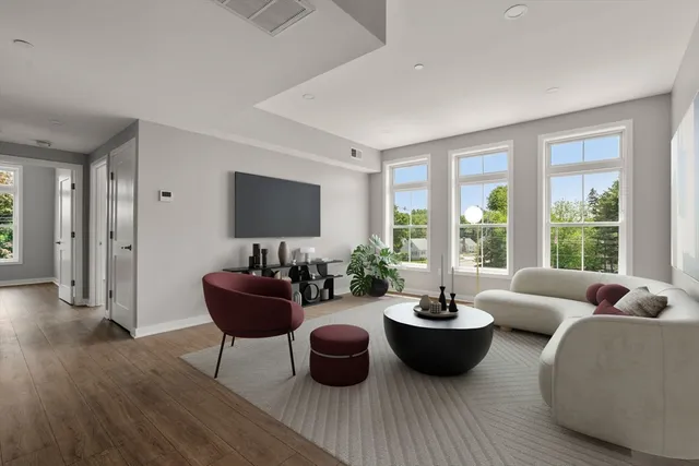 $4,200 | 596 North, Unit 206, Stoneham, MA 02180