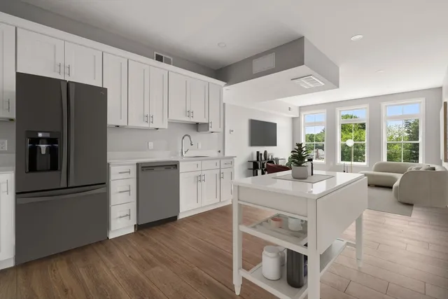 $4,200 | 596 North, Unit 206, Stoneham, MA 02180