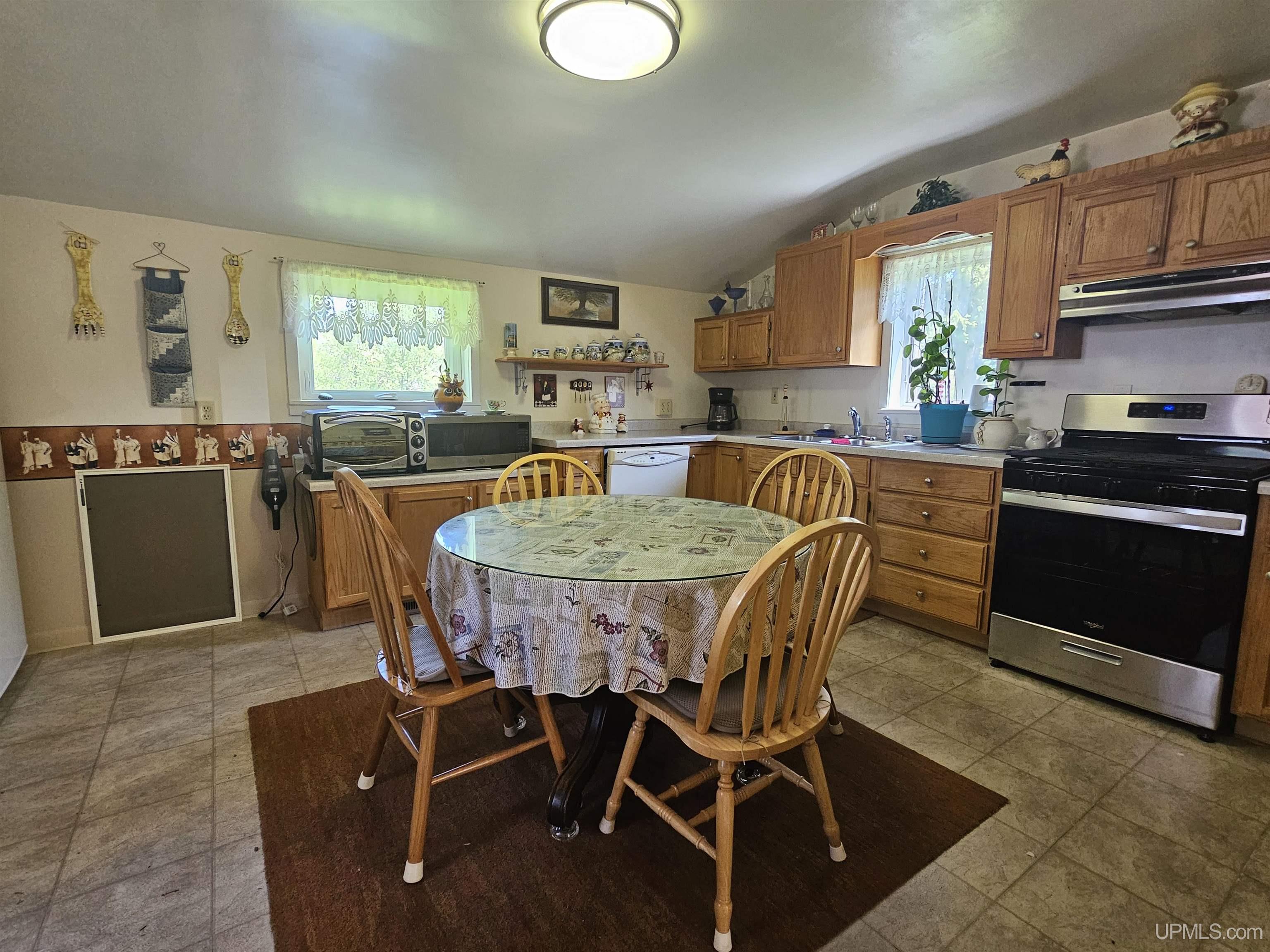 660 Bumbletown Road Allouez, MI 49805 - Photo 12 of 25 Gallery Image 12