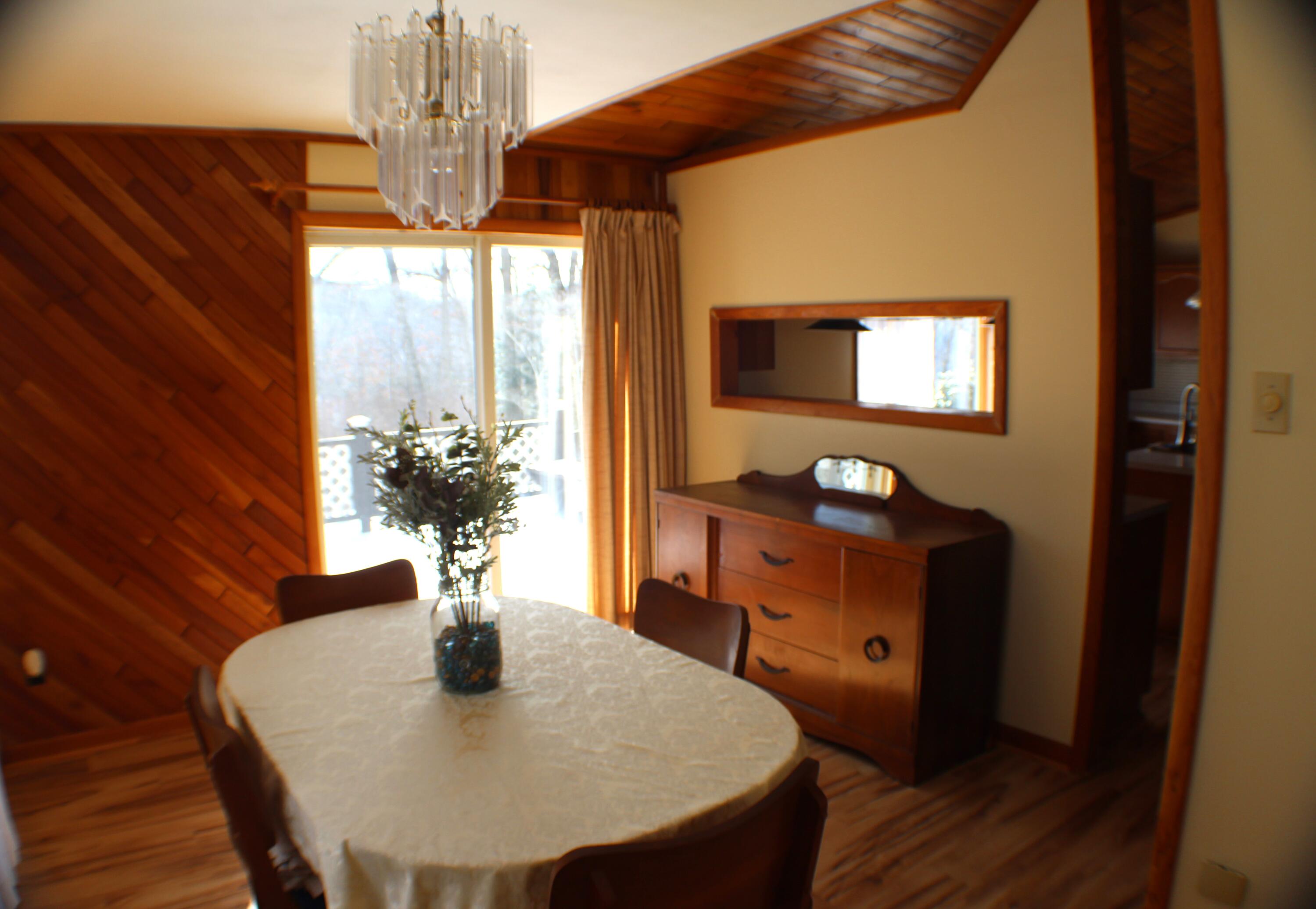 619 Old Buckeye Road Buckeye, WV 24924 - Photo 12 of 34 Gallery Image 12