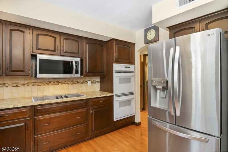 6 Green Hills Road Mendham, NJ 07945 - Photo 22 of 42