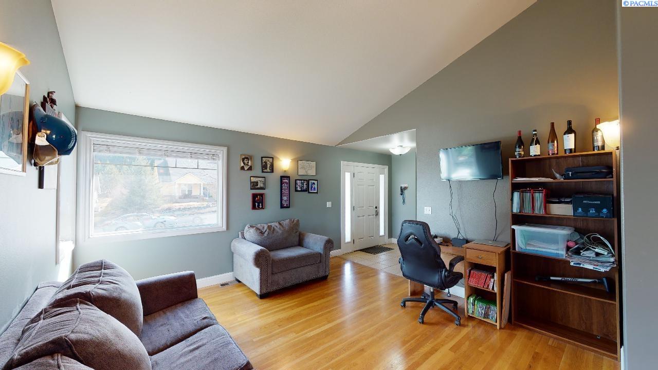 700 Southwest Center Street Pullman, WA 99163 - Photo 3 of 30 Gallery Image 3