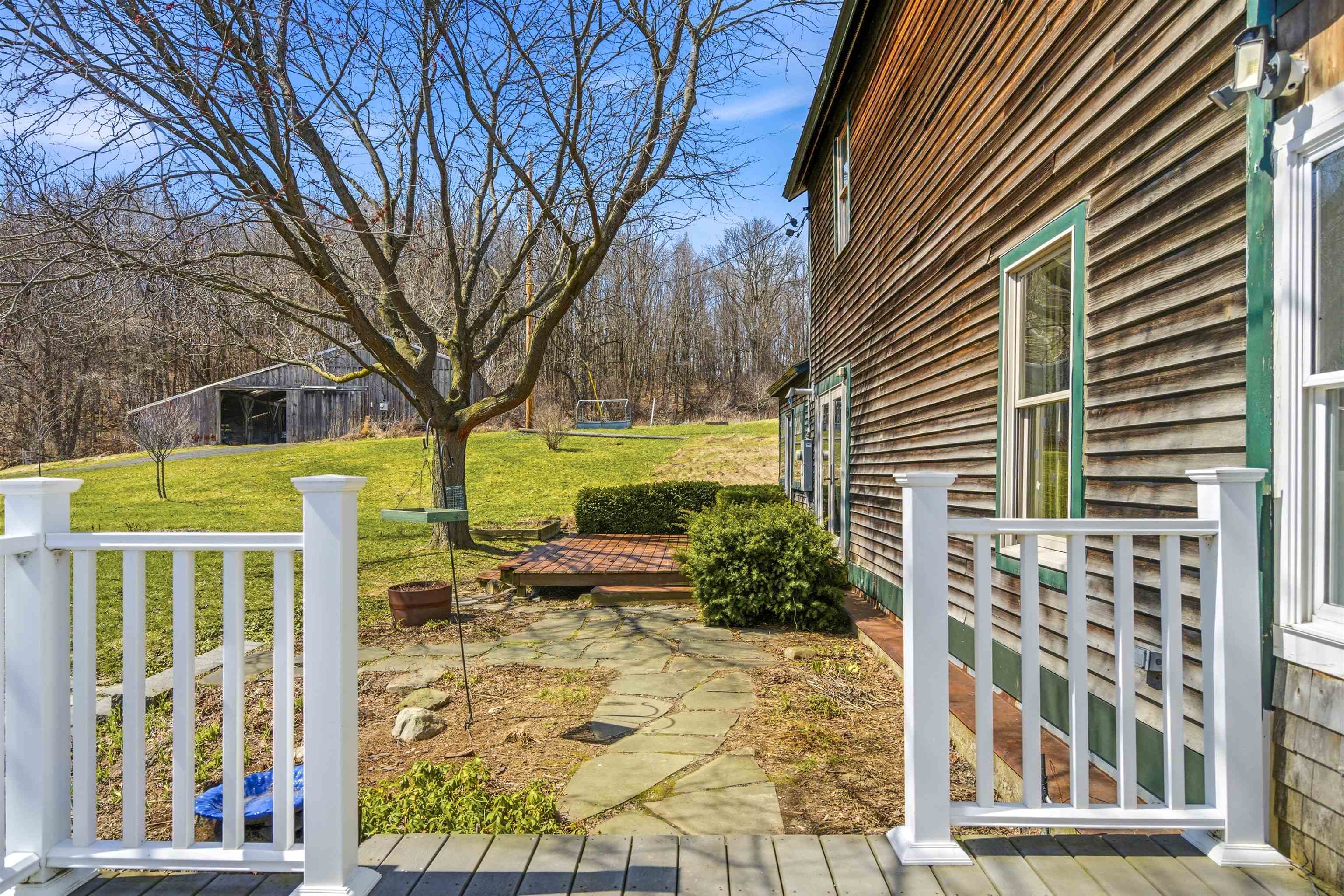 631 North Cream Hill Road Shoreham, VT 05770 - Photo 8 of 56