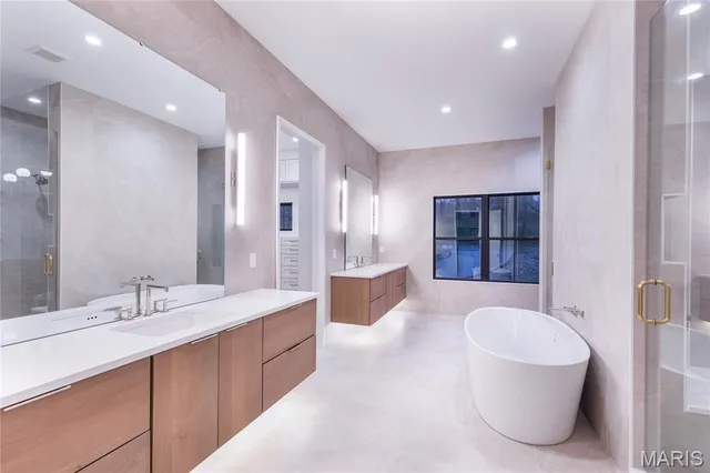 $2,250,000 | 12224-tbb Roger Lane, St. Louis, MO 63131