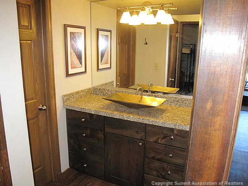 325 Four Oclock Road, Unit 201 Breckenridge, CO 80424 - Photo 13 of 24 Bathroom.