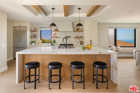 $3,959,000 | 17810 Sabbiadoro Way, Pacific Palisades, CA 90272
