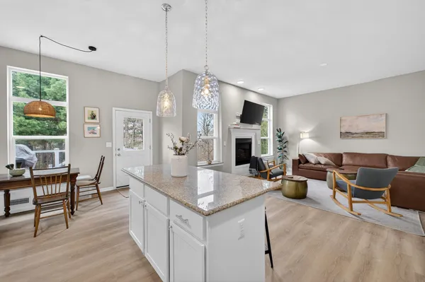 $529,900 | 381 Bell View Avenue, Belleville, WI 53508