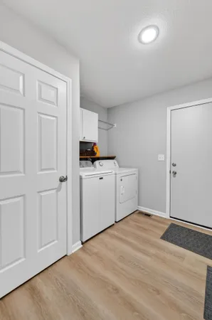 $529,900 | 381 Bell View Avenue, Belleville, WI 53508