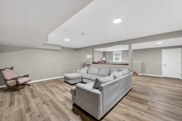 $529,900 | 381 Bell View Avenue, Belleville, WI 53508