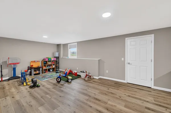 $529,900 | 381 Bell View Avenue, Belleville, WI 53508