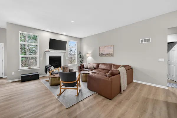 $529,900 | 381 Bell View Avenue, Belleville, WI 53508