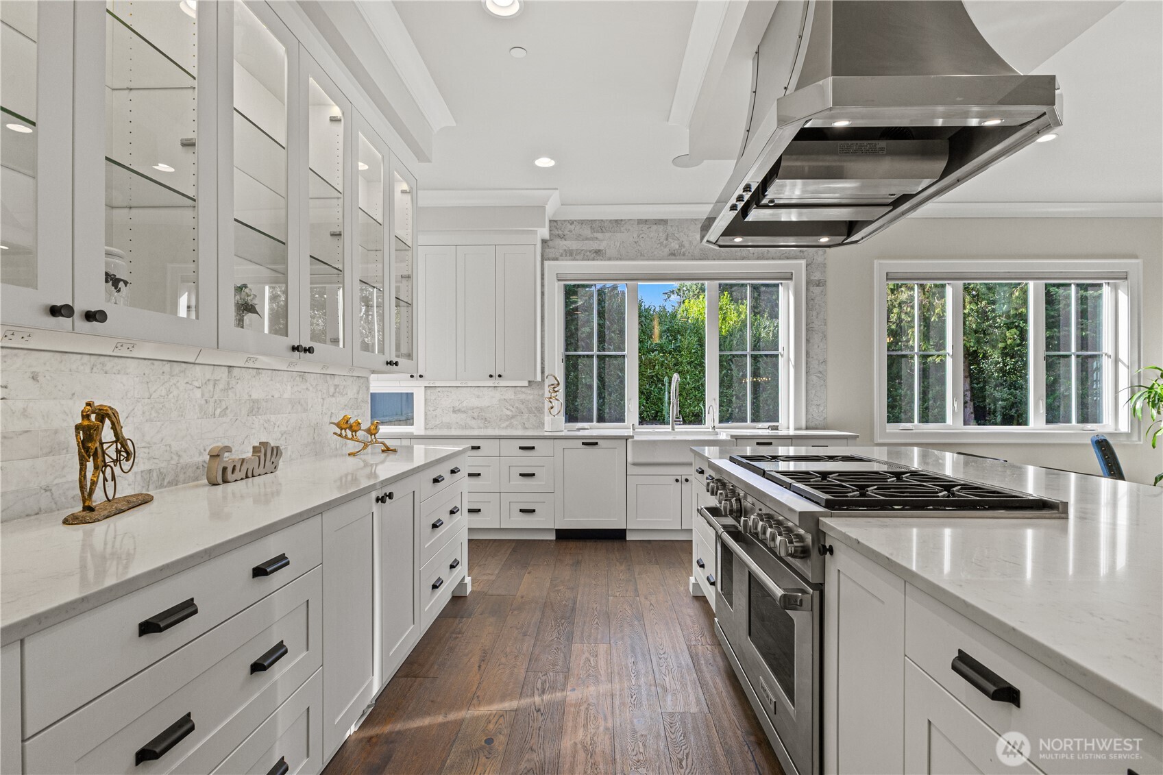 2121 109th Avenue Southeast Bellevue, WA 98004 - Photo 13 of 40