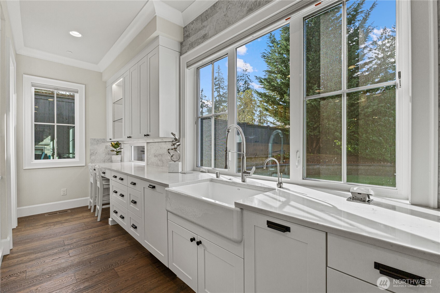 2121 109th Avenue Southeast Bellevue, WA 98004 - Photo 14 of 40